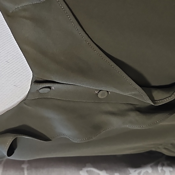 Express Ruffle Button-Up Peplum Cami - Picture 4 of 7